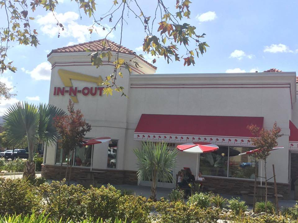 In-N-Out Burger | restaurant | 9414 Mission Gorge Rd, Santee, CA 92071, USA | 8007861000 OR +1 800-786-1000
