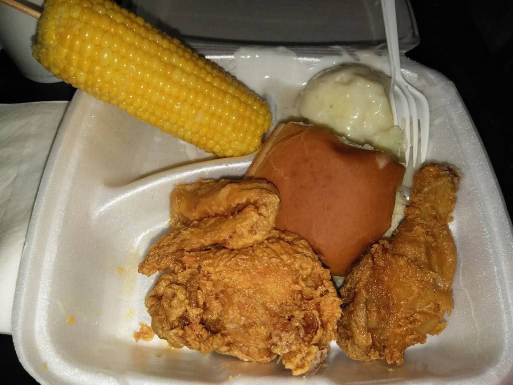 Lisas Chicken | restaurant | 2551 NE 28th St, Fort Worth, TX 76111, USA | 8177400022 OR +1 817-740-0022