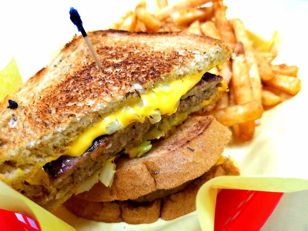 San Antonio Burger | restaurant | 8440 Fredericksburg Rd, San Antonio, TX 78229, USA | 2109490303 OR +1 210-949-0303