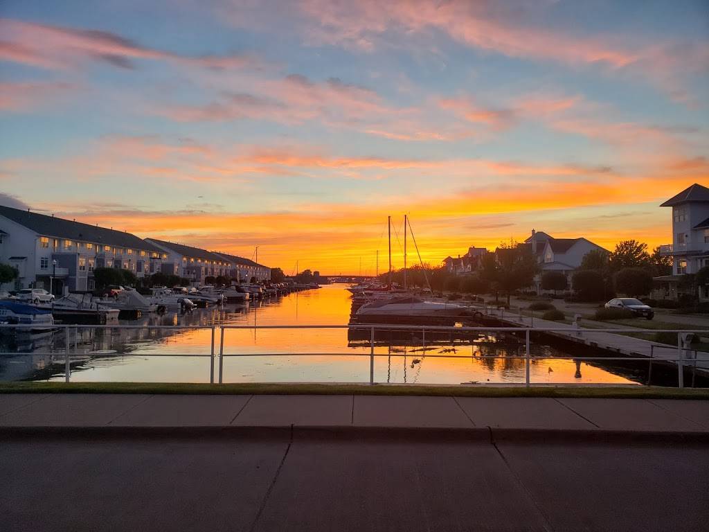 The Shipyards | restaurant | 500 Shipyard Way, Lorain, OH 44052, USA | 4402308481 OR +1 440-230-8481