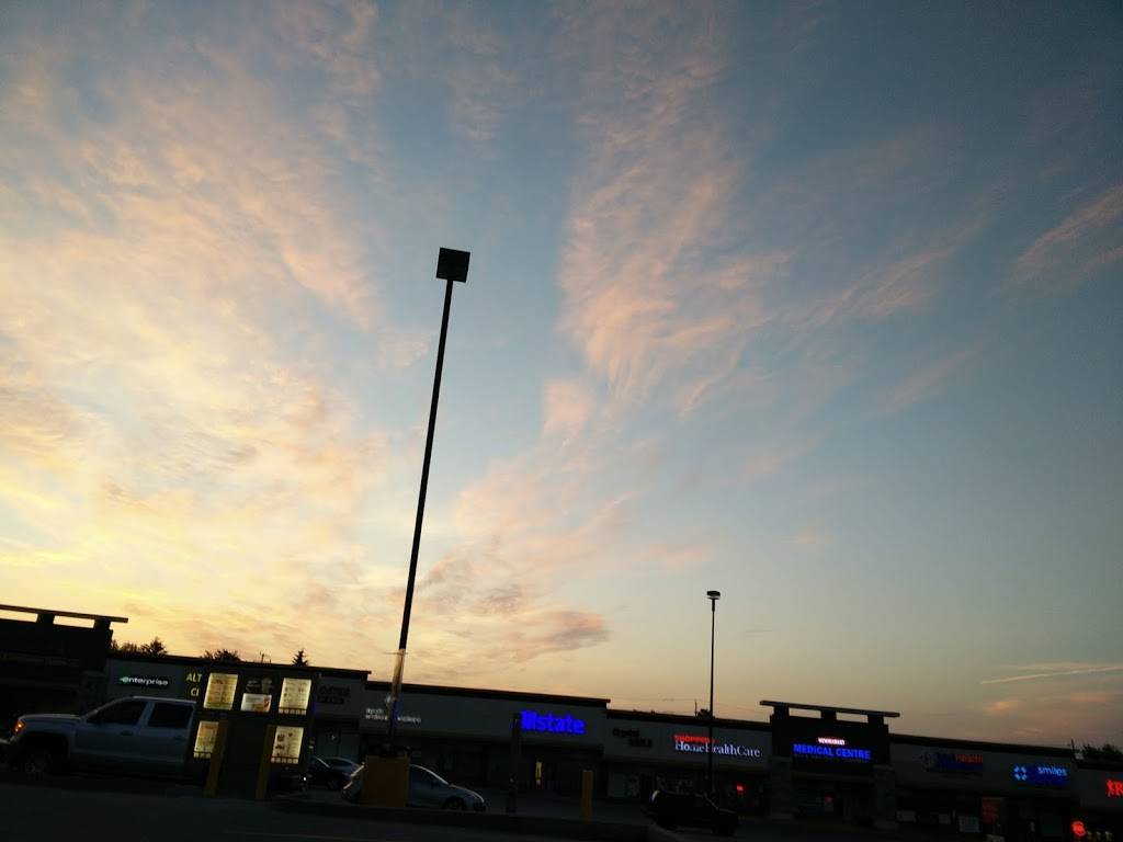 Wendys | restaurant | 17725 Yonge St, Newmarket, ON L3Y 7C1, Canada | 9058539861 OR +1 905-853-9861