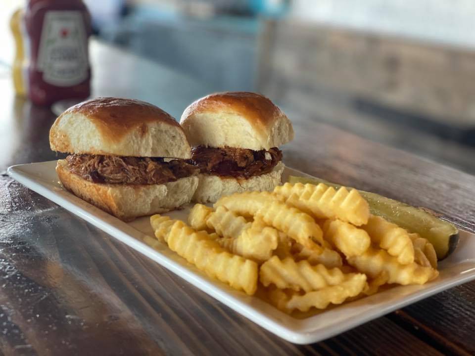 Tap It Tavern | restaurant | 5515 Olde Wadsworth Blvd #1-2, Arvada, CO 80002, USA | 3034236577 OR +1 303-423-6577