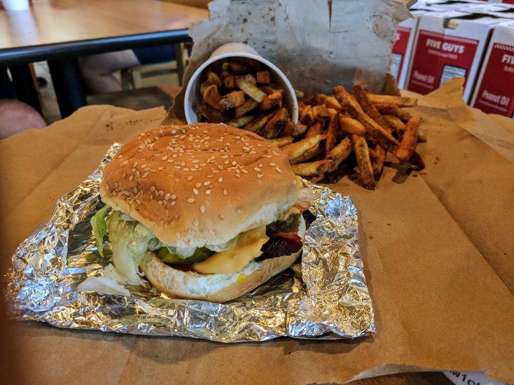 Five Guys | meal takeaway | 1131-A Rt. 3 N, Gambrills, MD 21054, USA | 4107213585 OR +1 410-721-3585