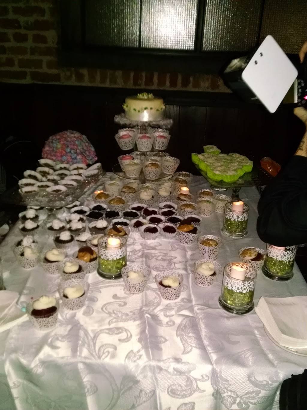 The Headless Horseman | restaurant | 119 E 15th St, New York, NY 10003, USA | 2127775101 OR +1 212-777-5101