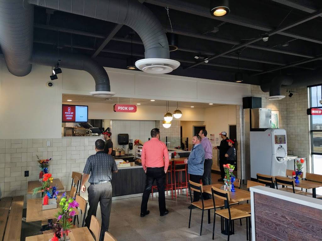 Wendys | restaurant | 15581 E 104th Ave, Commerce City, CO 80022, USA | 7209283989 OR +1 720-928-3989