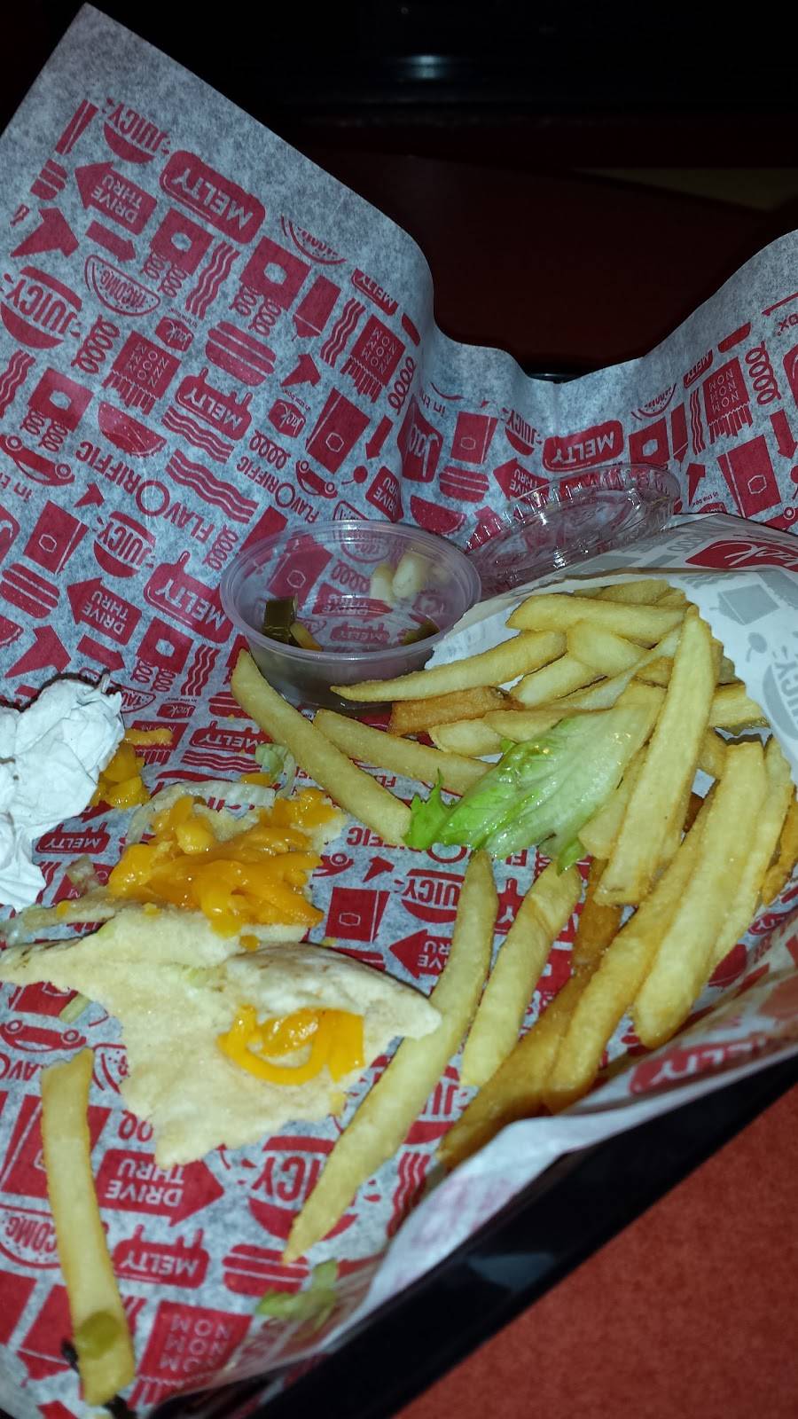 Jack in the Box | restaurant | 1945 W Main St, Mesa, AZ 85201, USA | 4807337997 OR +1 480-733-7997