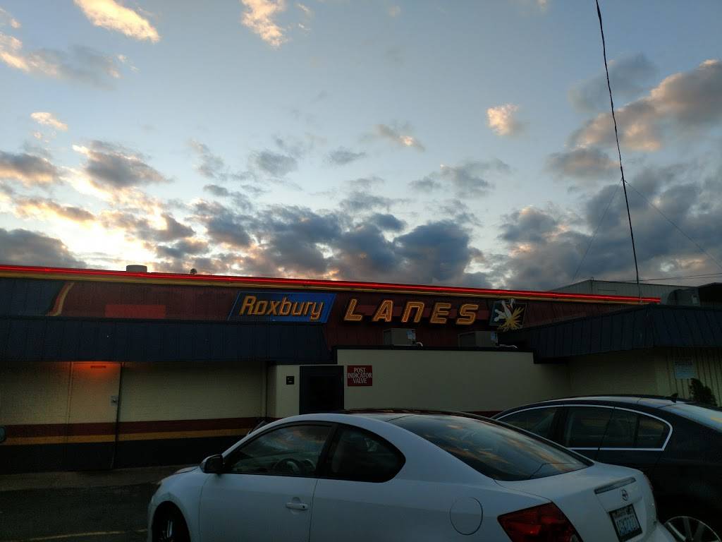 Roxbury Lanes | restaurant | 2823 SW Roxbury St, Seattle, WA 98126, USA | 2069357400 OR +1 206-935-7400