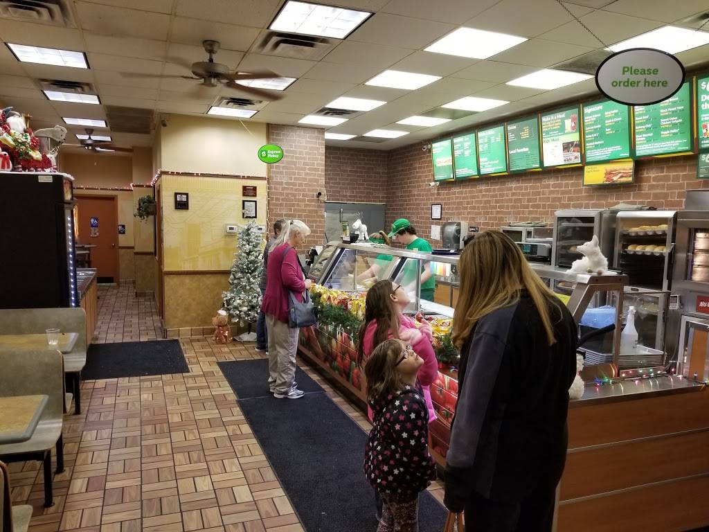 Subway | meal takeaway | 4926 W 6200 S, Kearns, UT 84118, USA | 8019634443 OR +1 801-963-4443