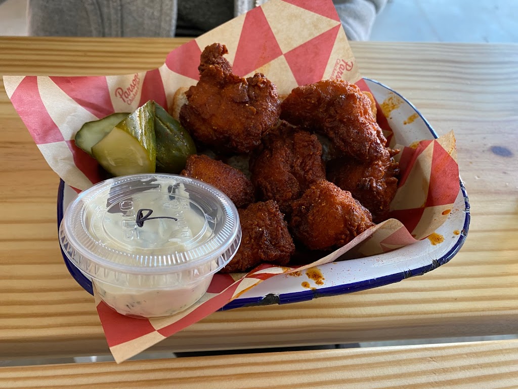 Parsons Chicken & Fish | restaurant | 2109 W Chicago Ave, Chicago, IL 60622, USA | 7736973346 OR +1 773-697-3346