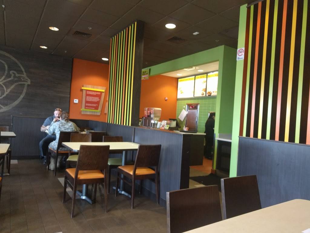 Pollo Campero | meal takeaway | 7705 Richmond Hwy #101, Alexandria, VA 22306, USA | 7033600864 OR +1 703-360-0864