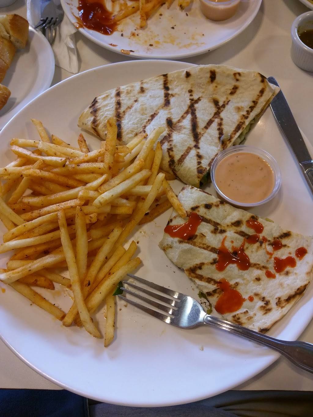 Monarca Pasta & Grill | restaurant | 2703 S Vermont Ave, Los Angeles, CA 90007, USA | 3237318149 OR +1 323-731-8149