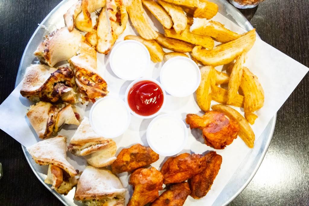 Straw Hat Pizza | restaurant | 2026 Freedom Blvd, Freedom, CA 95019, USA | 8317223555 OR +1 831-722-3555