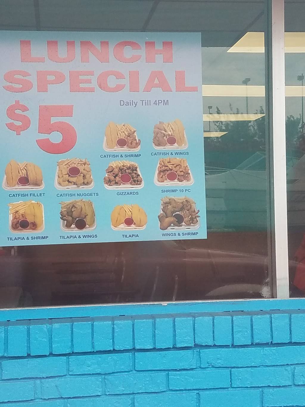 Snappers Fish & Chicken | restaurant | 8995 NW 7th Ave, Miami, FL 33150, USA | 3057584484 OR +1 305-758-4484