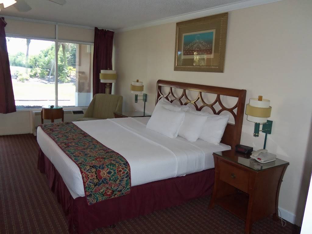 Grand Palms Hotel, Spa and Golf Resort | restaurant | 110 Grand Palms Dr, Pembroke Pines, FL 33027, USA | 9544318800 OR +1 954-431-8800