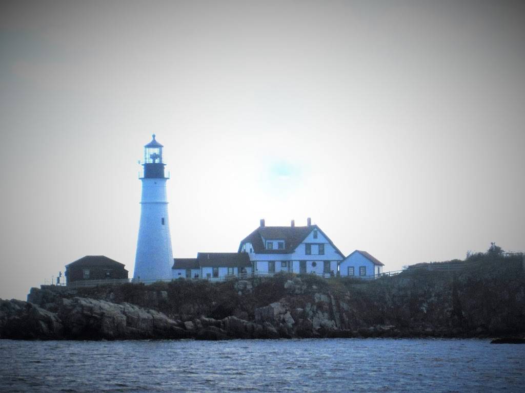 The Bay View Lady | restaurant | 170 Commercial St, Portland, ME 04101, USA | 2077740808 OR +1 207-774-0808