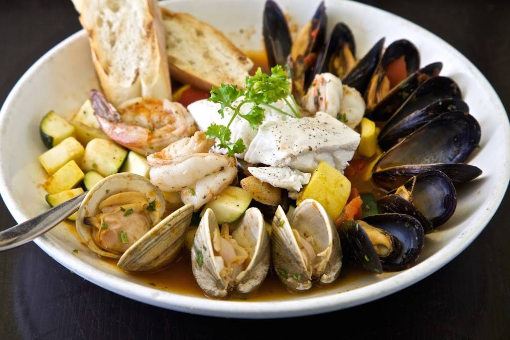 Rubys Oyster Bar & Bistro | restaurant | 45 Purchase St, Rye, NY 10580, USA | 9149214166 OR +1 914-921-4166