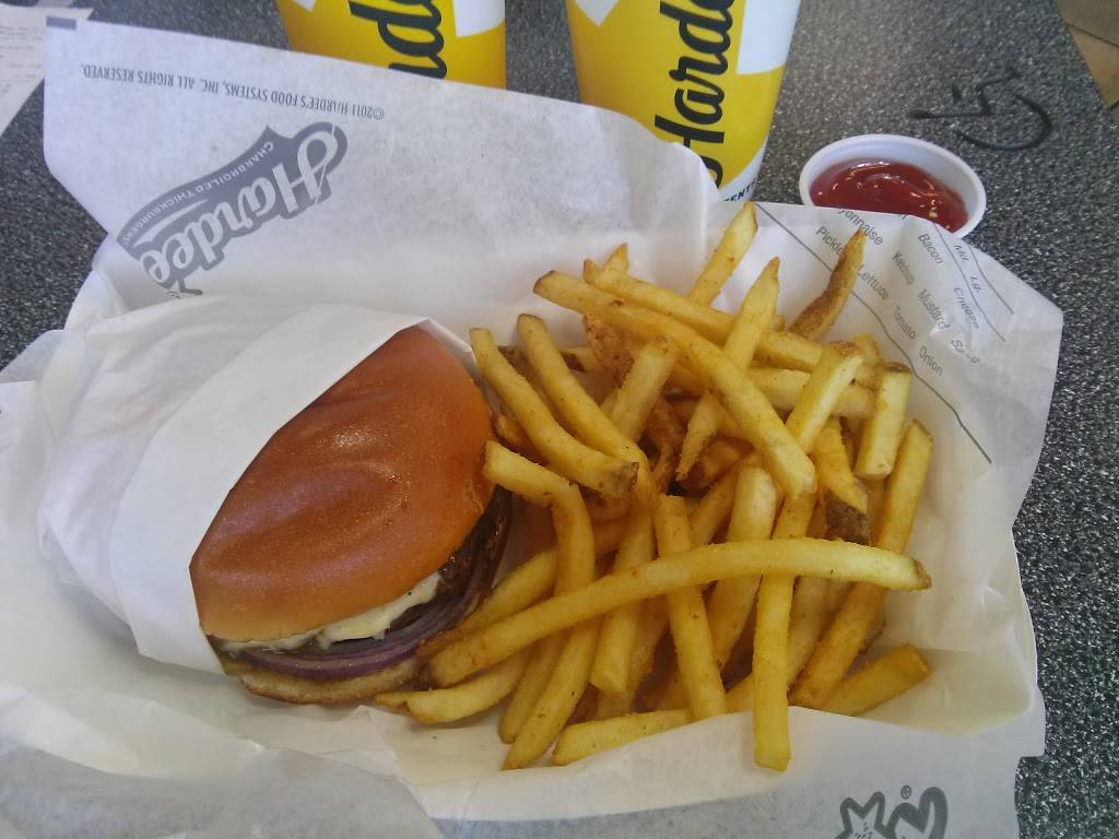 Hardees | restaurant | 698 N Dupont Blvd, Milford, DE 19963, USA | 3024226083 OR +1 302-422-6083