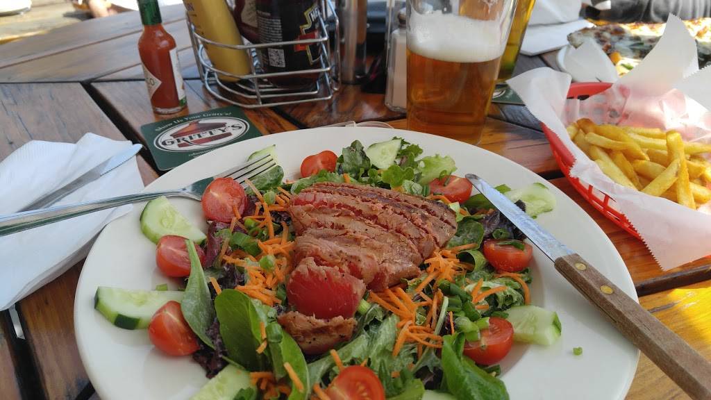 Gritty McDuffs Auburn Brew Pub | restaurant | 68 Main St, Auburn, ME 04210, USA | 2073762739 OR +1 207-376-2739