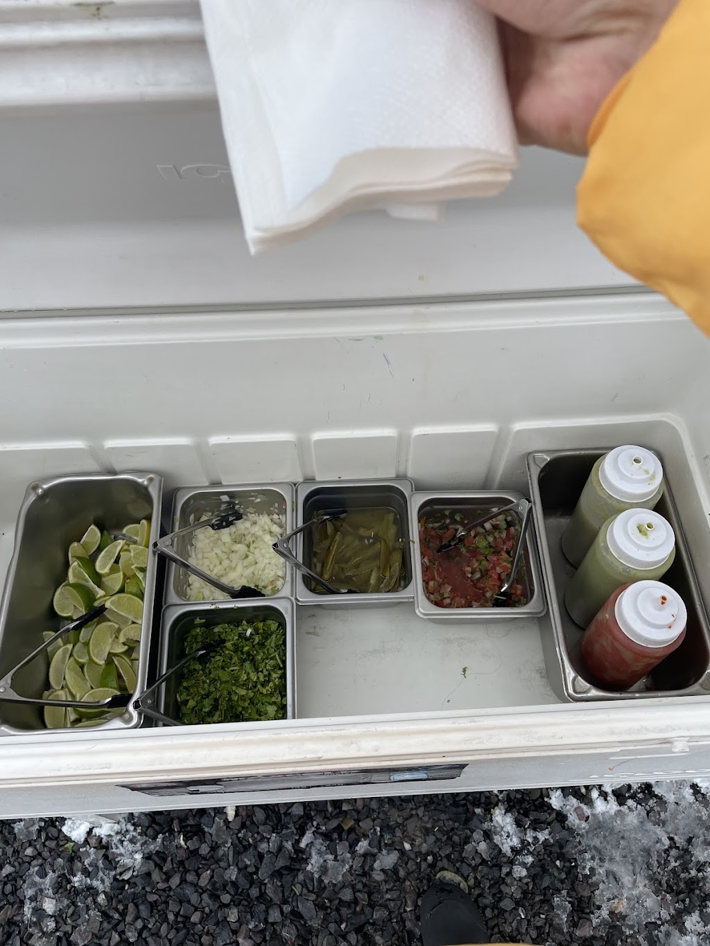 Guapos Tacos | restaurant | 2300 W Main St, Lehi, UT 84043, USA | 3854777412 OR +1 385-477-7412