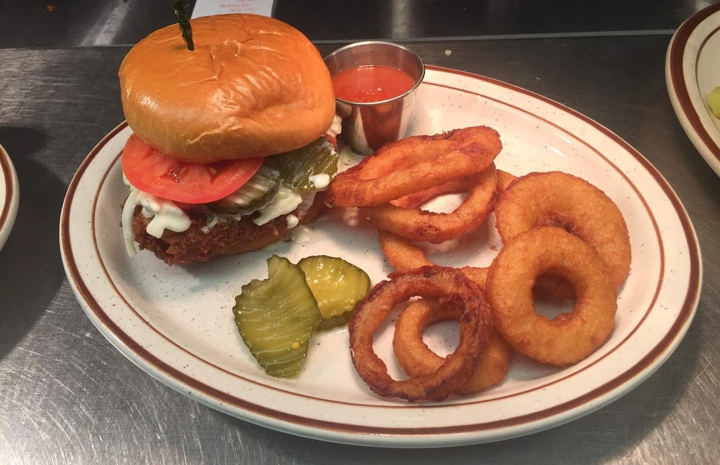 Roarin 20s Dining and Social Club | restaurant | 1170 Main St, Plain, WI 53577, USA | 6085461010 OR +1 608-546-1010