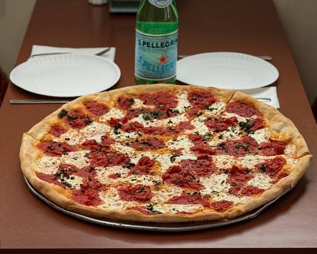 IL Forno Brick Oven Pizza | meal delivery | 1536 Paterson Plank Rd, Secaucus, NJ 07094, USA | 2018646576 OR +1 201-864-6576