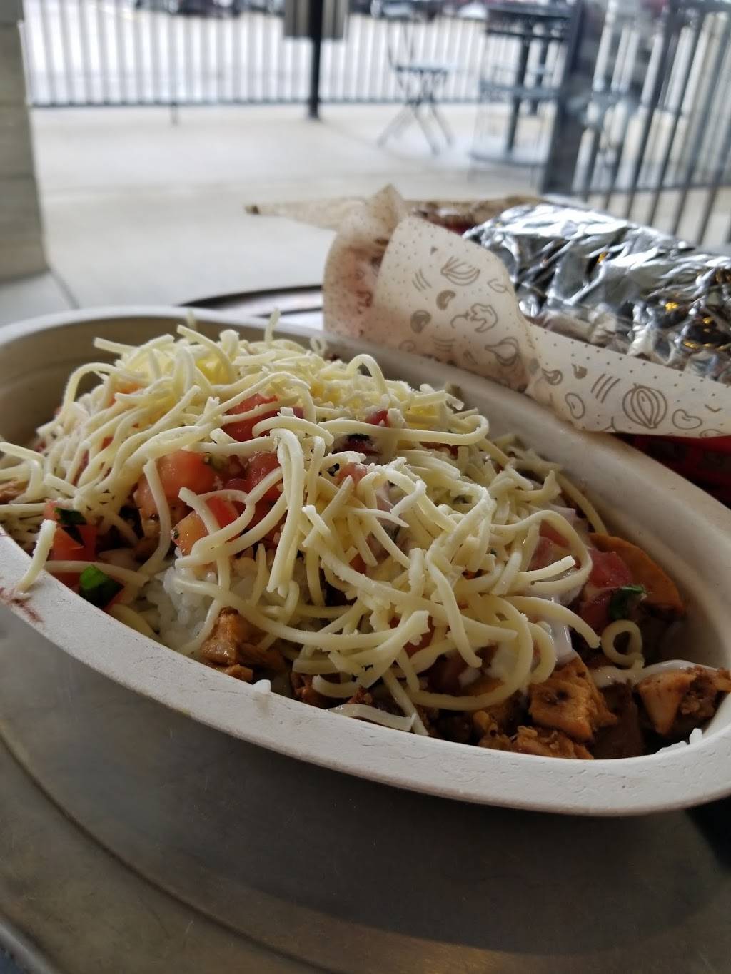 Chipotle Mexican Grill | restaurant | 5553 Mahoning Ave, Austintown, OH 44515, USA | 3303184930 OR +1 330-318-4930