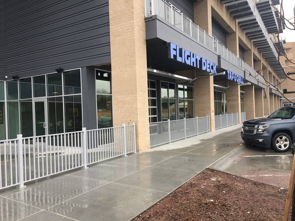 Flight Deck Tap & Grill | restaurant | 2929 California St Suite #1015, Omaha, NE 68131, USA | 4025044893 OR +1 402-504-4893