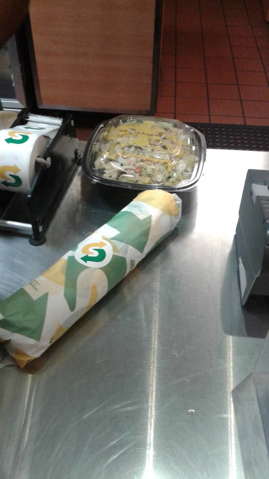 Subway | restaurant | 302 S French Ave, Sanford, FL 32771, USA | 4078785438 OR +1 407-878-5438