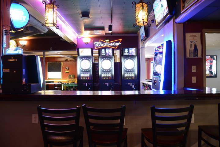 Macs Hideaway | restaurant | 1636 Slate Run Rd AAA, New Albany, IN 47150, USA | 8129454256 OR +1 812-945-4256