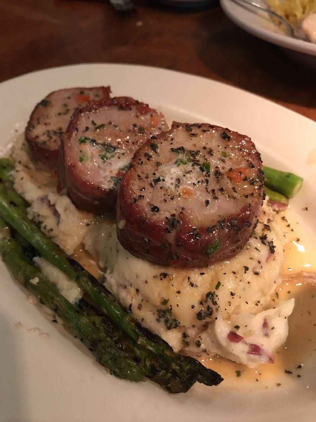 Zias | restaurant | 20 Main St, Toledo, OH 43605, USA | 8884563463 OR +1 888-456-3463