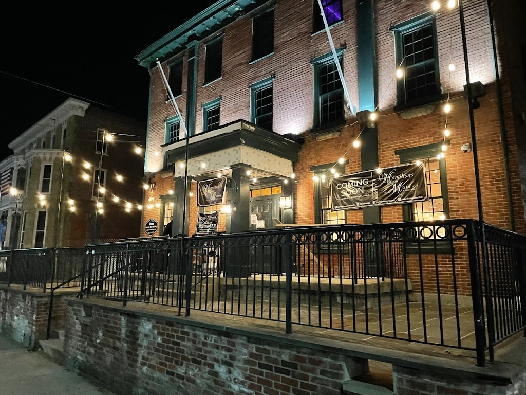 Hamiltons on Main | restaurant | 102 E Main St, Newark, DE 19711, USA | 3023588533 OR +1 302-358-8533