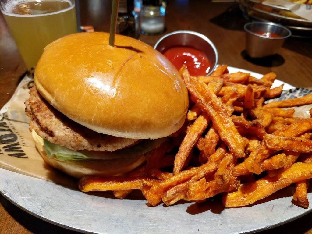 Bricktown Brewery | restaurant | 3301 S Peoria Ave, Tulsa, OK 74105, USA | 9188957878 OR +1 918-895-7878