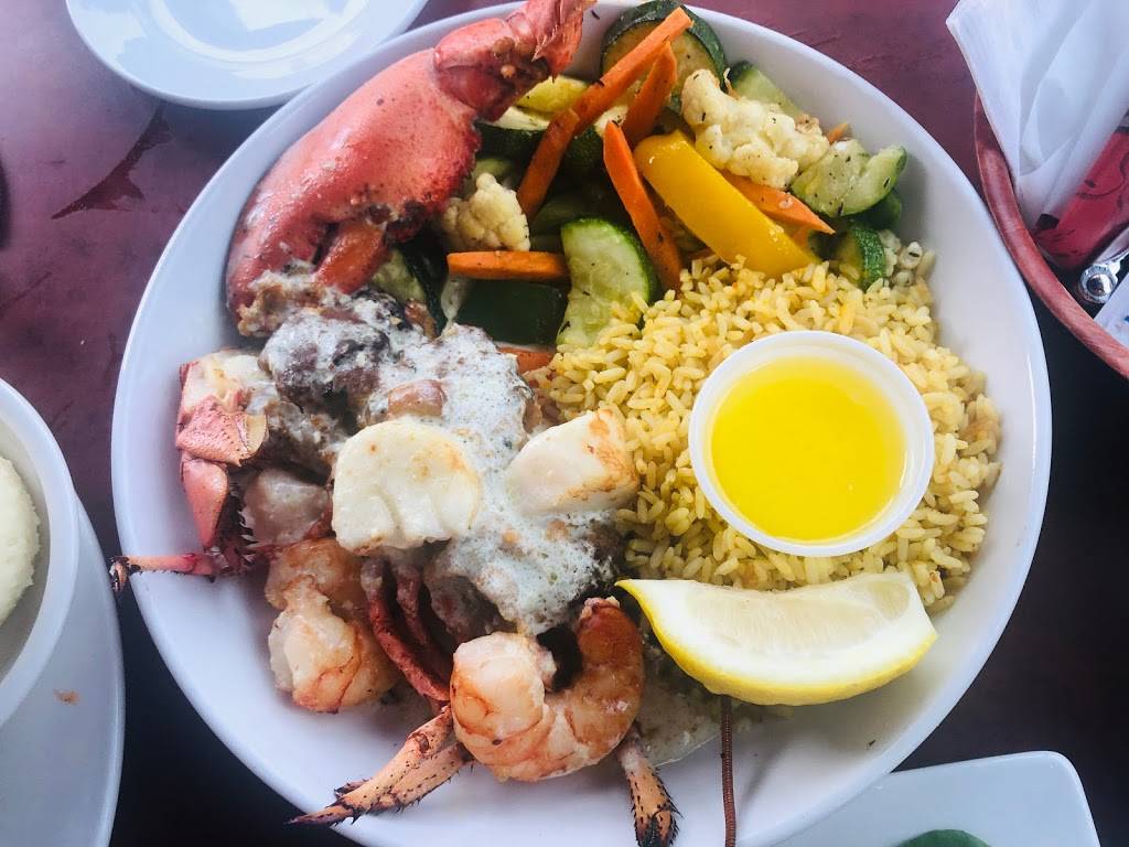 Skipper Restaurant and Chowder House | restaurant | 152 S Shore Dr, South Yarmouth, MA 02664, USA | 5083947406 OR +1 508-394-7406