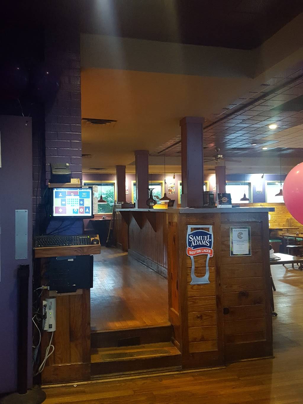 Wicks Pizza Parlor and Pub | restaurant | 12717 Shelbyville Rd, Louisville, KY 40243, USA | 5023279425 OR +1 502-327-9425