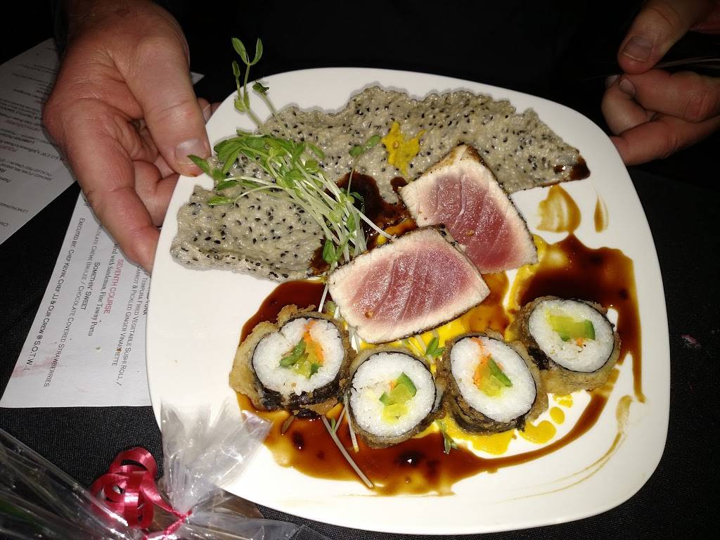 Smoke on the Water | restaurant | 77 Young St, Tonawanda, NY 14150, USA | 7166924227 OR +1 716-692-4227