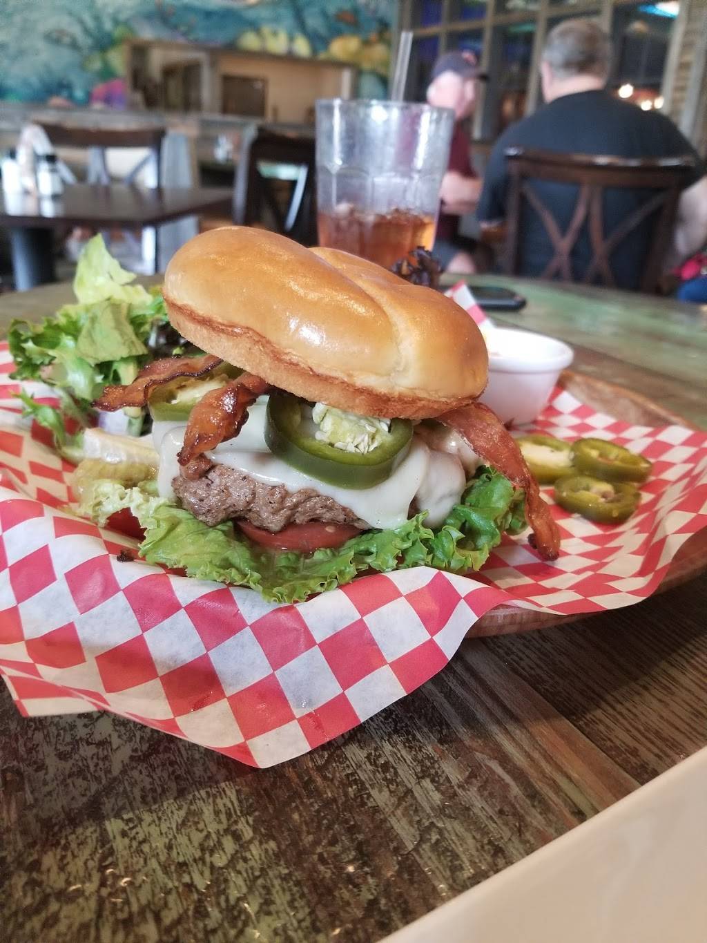 Uncle Bucks Fish Bowl and Grill | restaurant | 1000 Bass Pro Shops Dr, East Peoria, IL 61611, USA | 3094273300 OR +1 309-427-3300