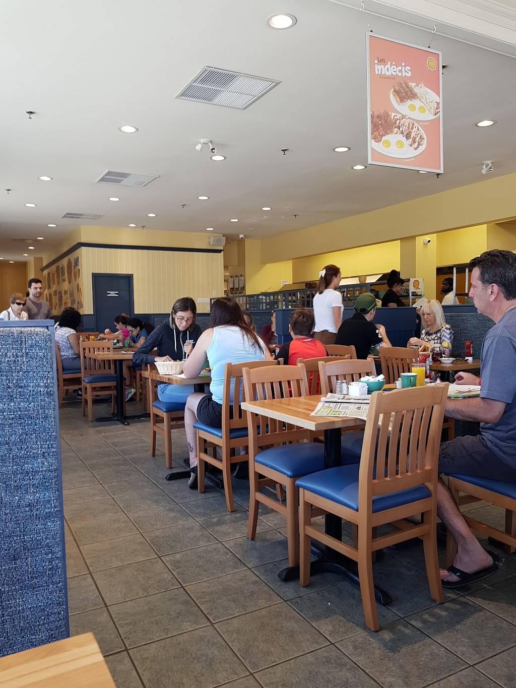 Cora déjeuners - Breakfast and Lunch | restaurant | 12580 Rue Sherbrooke E, Pointe-aux-Trembles, QC H1B 1C9, Canada | 5146401616 OR +1 514-640-1616