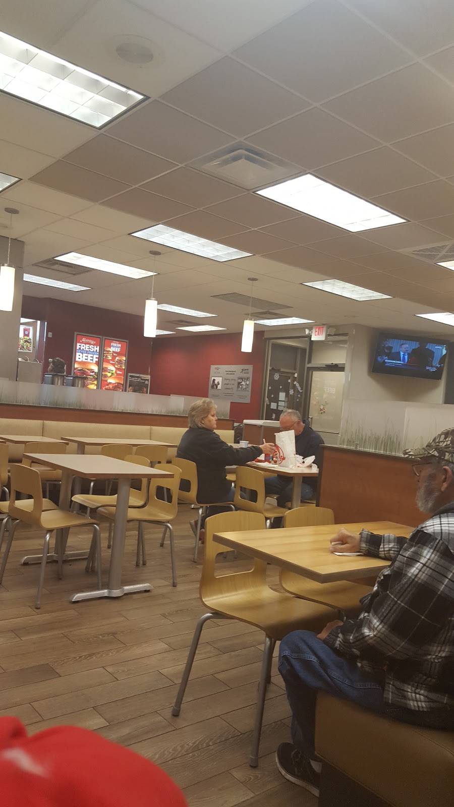 Wendys | restaurant | 145 Kinter Way, Pearisburg, VA 24134, USA | 5409213787 OR +1 540-921-3787