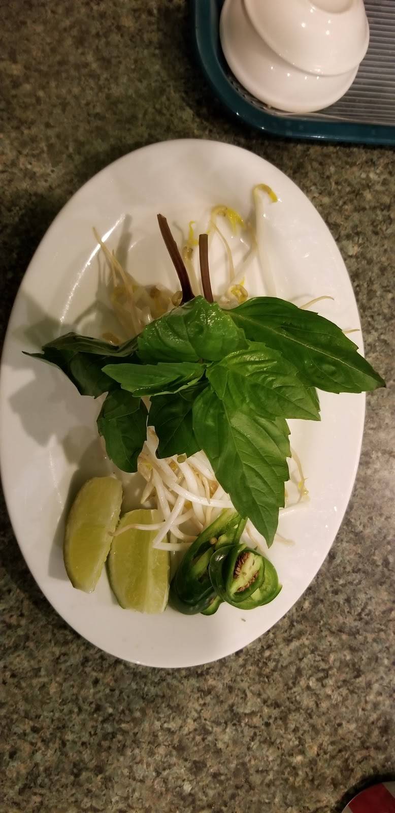 LD Pho | restaurant | 4722 N Kedzie Ave, Chicago, IL 60625, USA | 7739618551 OR +1 773-961-8551