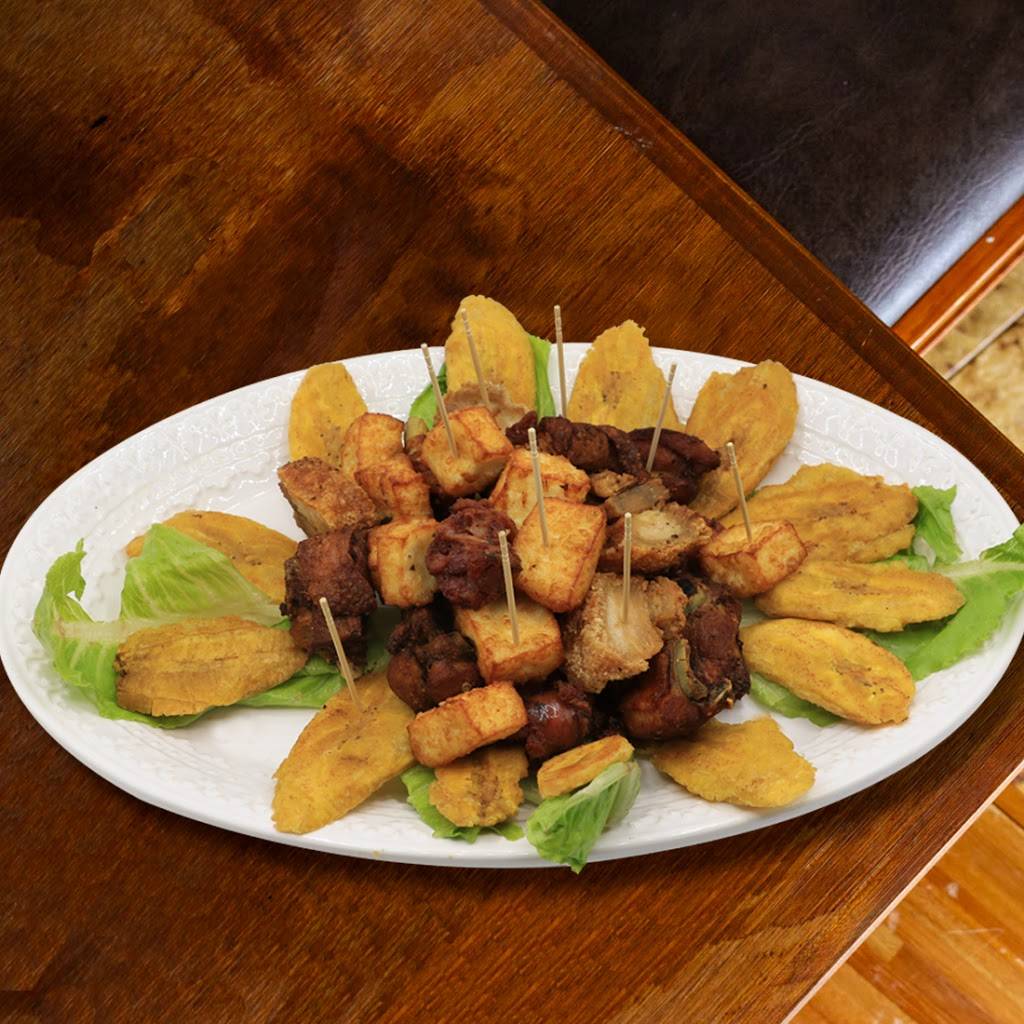 La Aurora Dominican Restaurant | restaurant | 239-17 Braddock Ave, Queens, NY 11426, USA | 7183474271 OR +1 718-347-4271