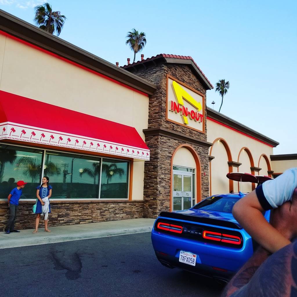 In-N-Out Burger | restaurant | 936 N Coast Hwy, Oceanside, CA 92054, USA | 8007861000 OR +1 800-786-1000