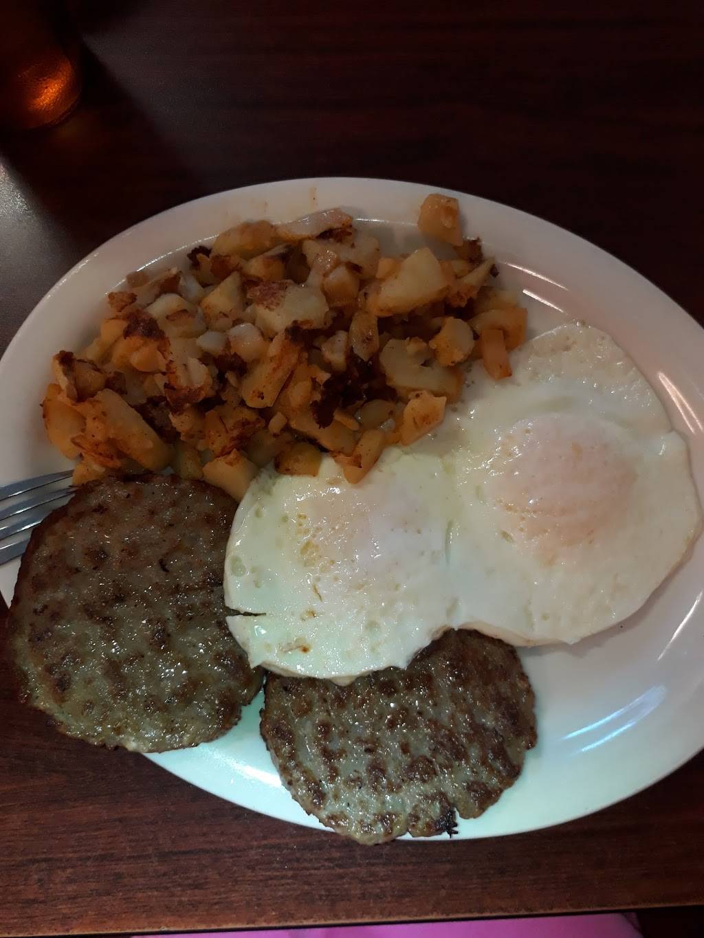 Meriden Road Diner | restaurant | 895 Meriden Rd, Waterbury, CT 06705, USA | 2035750537 OR +1 203-575-0537