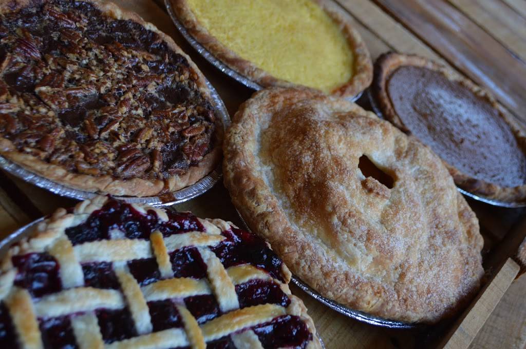 Poboys and Pies | restaurant | 101 Lafayette St, Salem, MA 01970, USA | 9782242922 OR +1 978-224-2922