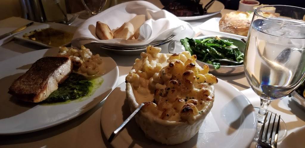 Red, The Steakhouse | restaurant | 3355 Richmond Rd, Beachwood, OH 44122, USA | 2168312252 OR +1 216-831-2252