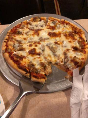 Audis Restaurant | restaurant | 161 N Cherry St, Galesburg, IL 61401, USA | 3093431111 OR +1 309-343-1111