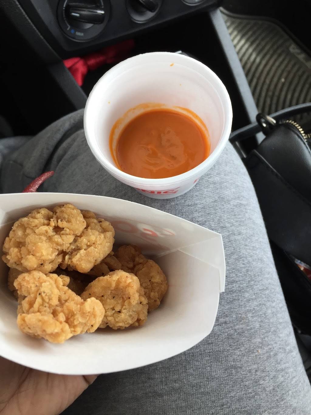 Sonic Drive-In | restaurant | 11110 Midlothian Turnpike, Richmond, VA 23235, USA | 8043790451 OR +1 804-379-0451