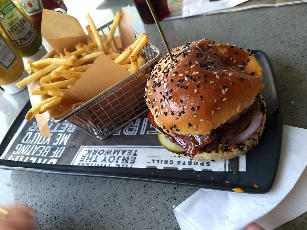 Shoeless Joes | restaurant | 367 Guelph St, Georgetown, ON L7G 4B6, Canada | 9058733157 OR +1 905-873-3157