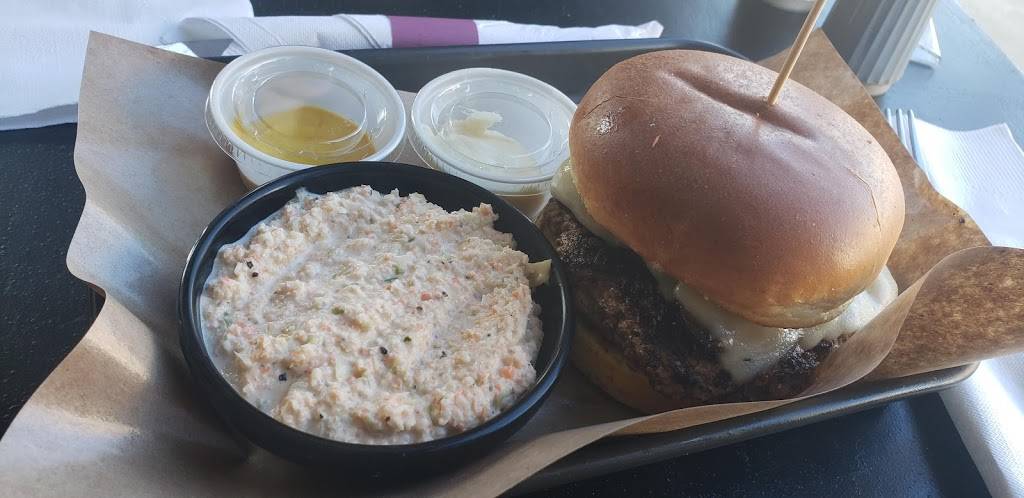 RailHouse Tavern | restaurant | 129 W 11th Ave, Cordele, GA 31015, USA | 2295132023 OR +1 229-513-2023