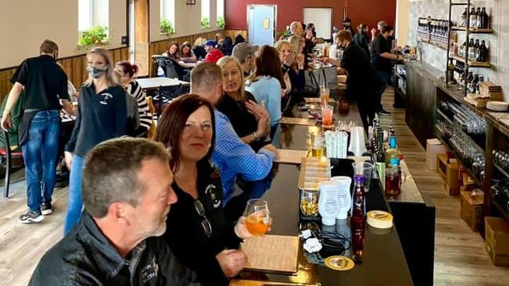 Mountain View Wine Bar and Tap Room | restaurant | 95 Crystal St, East Stroudsburg, PA 18301, USA | 5705171416 OR +1 570-517-1416