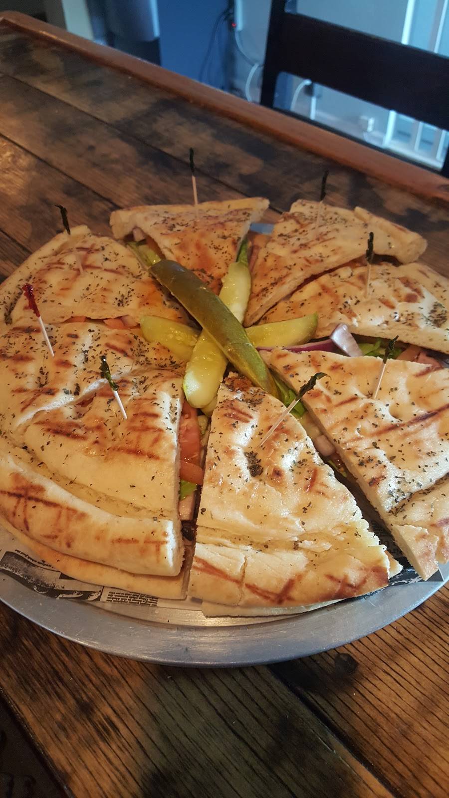 Champion Beach House & Bar | restaurant | 4551 Mahoning Ave, Warren, OH 44483, USA | 3304696993 OR +1 330-469-6993